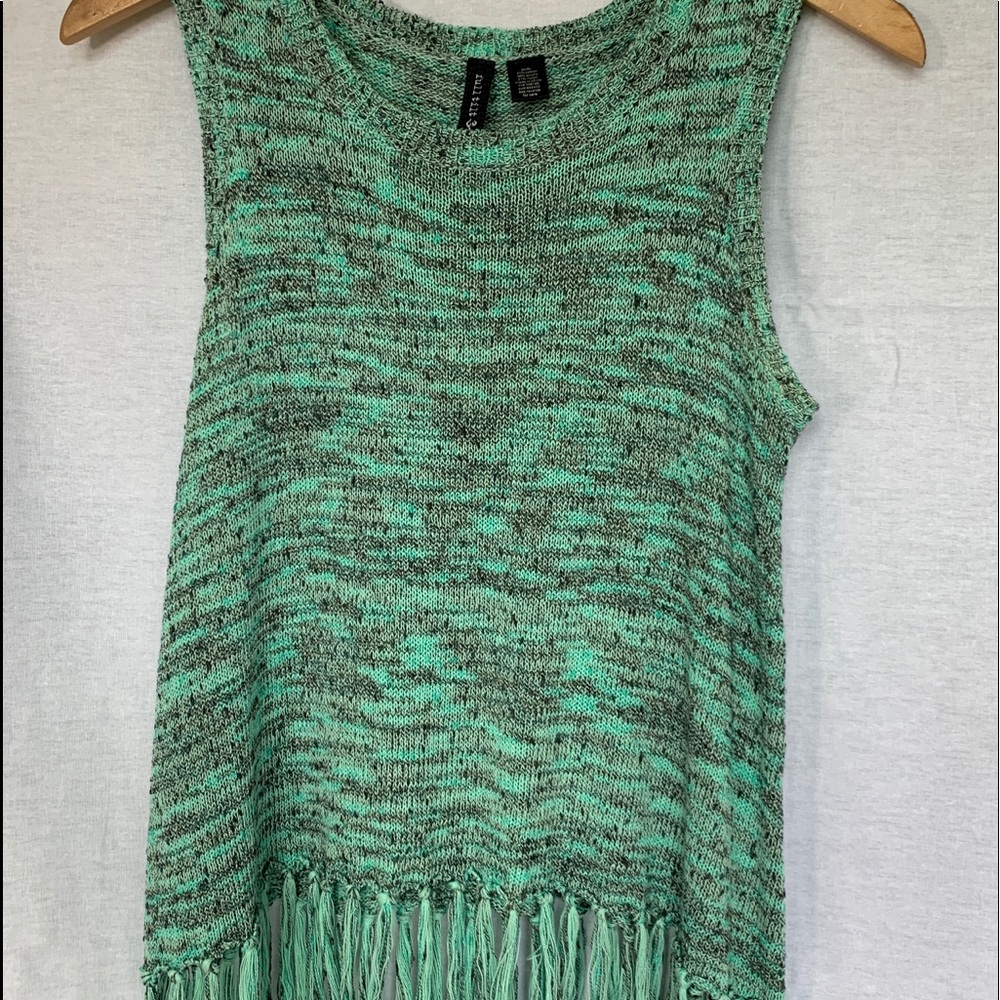 Full Tilt Knit Top W Self Fringe Hem